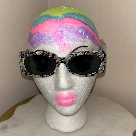 MICHAEL KORS MARBLE SUNGLASSES main image 7